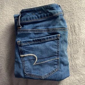 AMERICAN EAGLE JEANS
